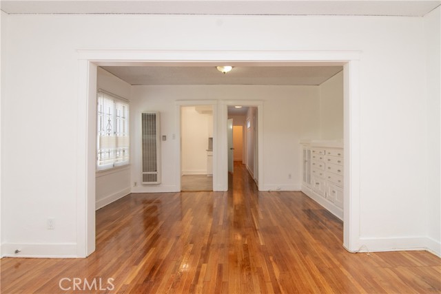 890 Worcester Avenue, Pasadena CA: https://media.crmls.org/medias/b4e196ba-ff98-423b-9d10-4919d8313035.jpg