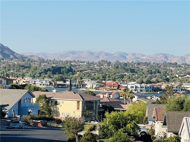 Detail Gallery Image 3 of 19 For 13330 Tamarisk Rd, Victorville,  CA 92395 - 3 Beds | 2/1 Baths