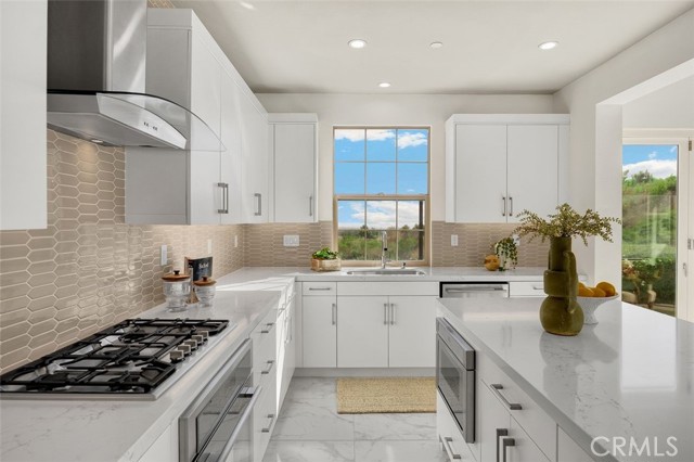 100 Soaring Eagle, Irvine CA: https://media.crmls.org/medias/b4e22861-0330-48d0-9250-efe502c5de10.jpg