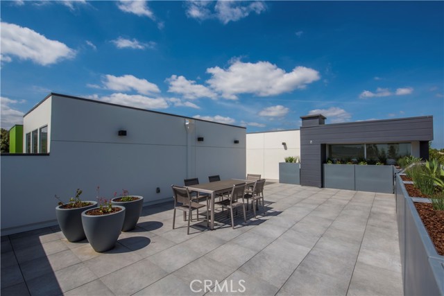 Detail Gallery Image 15 of 25 For 12117 Valleyheart Dr #301,  Studio City,  CA 91604 - 1 Beds | 1 Baths