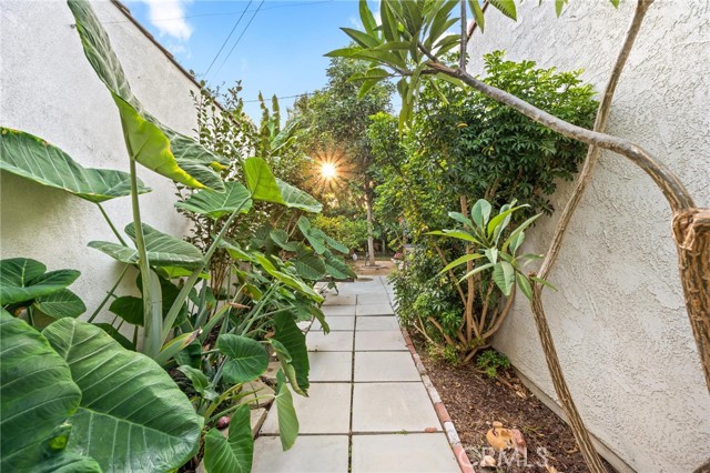 Detail Gallery Image 31 of 40 For 3441 Virginia Rd, Los Angeles,  CA 90016 - 3 Beds | 2 Baths