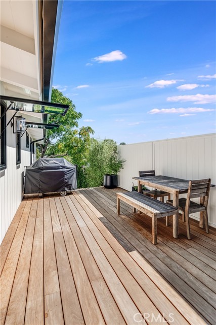 3212 Poinsettia Avenue, Manhattan Beach, California 90266, 3 Bedrooms Bedrooms, ,2 BathroomsBathrooms,Residential,Sold,Poinsettia,SB22036915