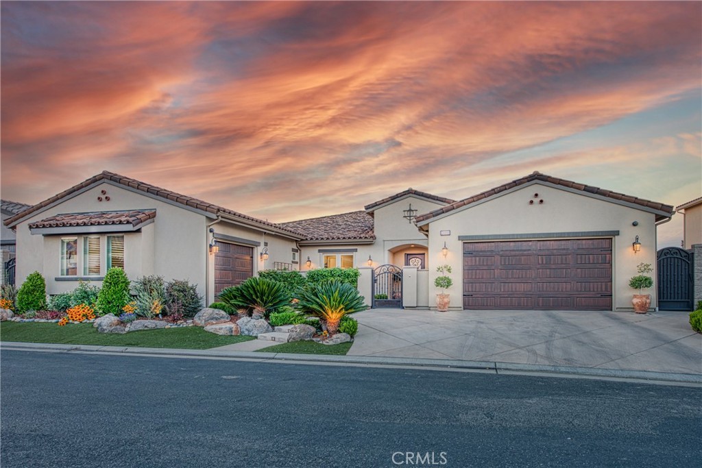 2480 E Course View Way