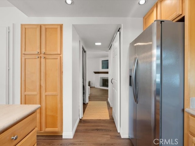2157 Pacific Avenue, Costa Mesa CA: https://media.crmls.org/medias/b4e3c9f7-c5ec-4be6-a4f7-9c12fcdabf1e.jpg