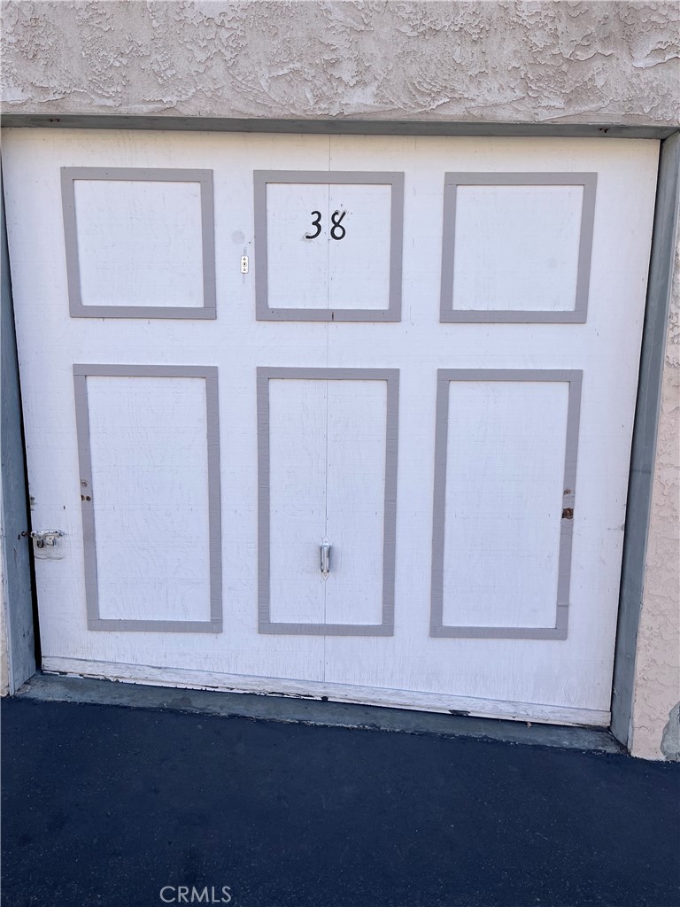 https://media.crmls.org/medias/b4e3d7ea-0c33-4667-b80f-3cf05814dc3b.jpg?preset=X-Large