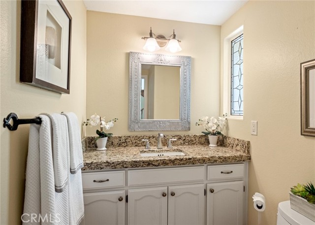 Detail Gallery Image 6 of 35 For 1909 Belmont Ln #B,  Redondo Beach,  CA 90278 - 3 Beds | 3 Baths