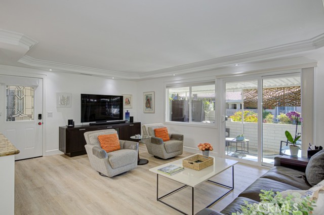 Detail Gallery Image 6 of 29 For 668 via Mendoza #Q,  Laguna Woods,  CA 92637 - 2 Beds | 2 Baths