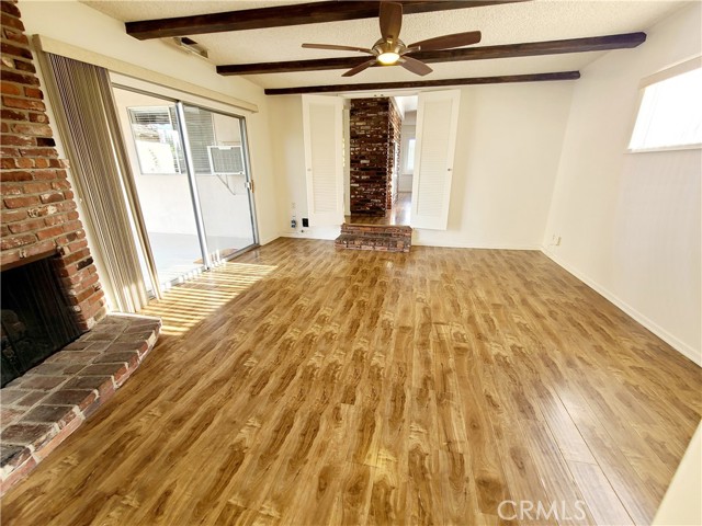 1463 Strawberry Hill Road, Thousand Oaks CA: https://media.crmls.org/medias/b4e472de-f8e9-4118-88f0-cc5aedc5bb1a.jpg