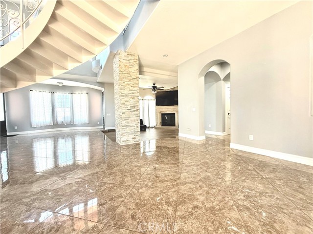 Image 3 of 51 For 9886 Mckinley