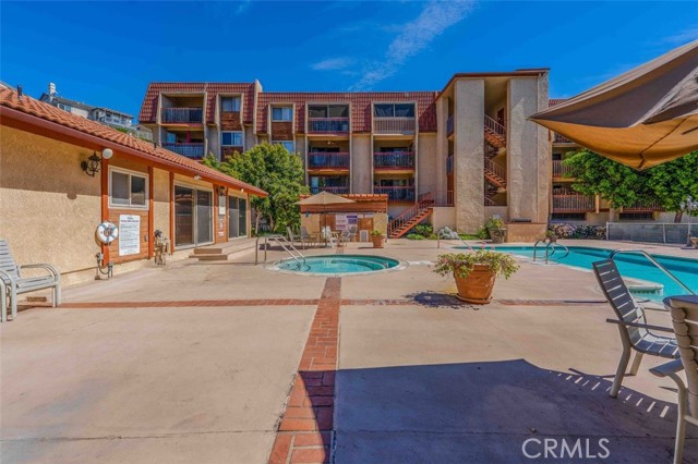 Detail Gallery Image 5 of 31 For 2101 E 21st #212,  Signal Hill,  CA 90755 - 2 Beds | 2 Baths