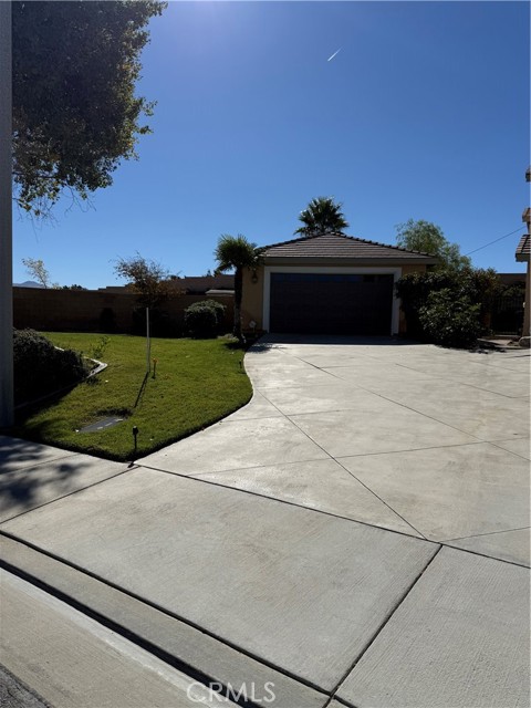 Detail Gallery Image 3 of 28 For 2560 Duomo, Palmdale,  CA 93550 - 4 Beds | 3 Baths