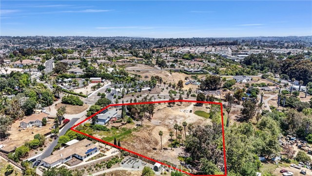 1800 Sunset Drive, Vista CA: https://media.crmls.org/medias/b4e58471-75e6-4ba3-968f-a1ecb792425d.jpg