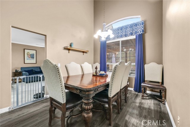 12284 Sandy Creek, Riverside CA: https://media.crmls.org/medias/b4e71e0e-7b88-45bd-9357-71c1897777b6.jpg