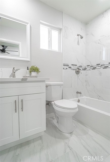 140 S Thompson Street, Hemet CA: https://media.crmls.org/medias/b4e75ec9-5bfb-4ab5-8317-ccf551733d09.jpg