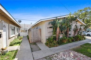 Detail Gallery Image 1 of 3 For 125 N Fir St, Orange,  CA 92868 - 6 Beds | 3 Baths