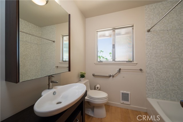 Detail Gallery Image 16 of 39 For 225 O'connor Way, San Luis Obispo,  CA 93405 - 3 Beds | 2/1 Baths