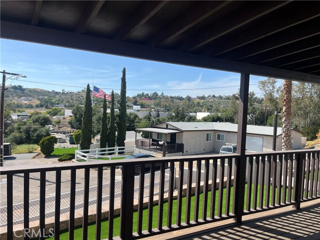 9335 Chimney Rock Lane, El Cajon CA: https://media.crmls.org/medias/b4e7e9af-8e78-40ea-807b-c6ff3a44a2c7.jpg
