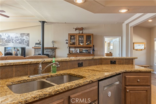 7235 Highland Springs Road, Lakeport CA: https://media.crmls.org/medias/b4e7f2fb-3c5e-42a7-8883-ffdc9ff3ceb0.jpg