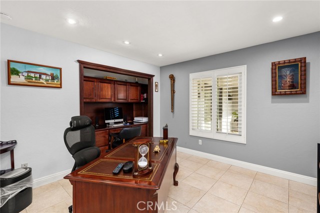 1738 N Ukiah Way, Upland CA: https://media.crmls.org/medias/b4e82597-e9ab-4a31-956b-e435fc39e375.jpg