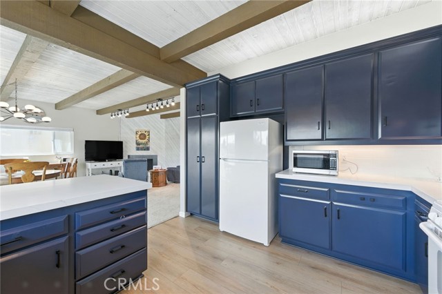 Detail Gallery Image 8 of 34 For 1153 Cornwall Ln, Ventura,  CA 93001 - 4 Beds | 2 Baths