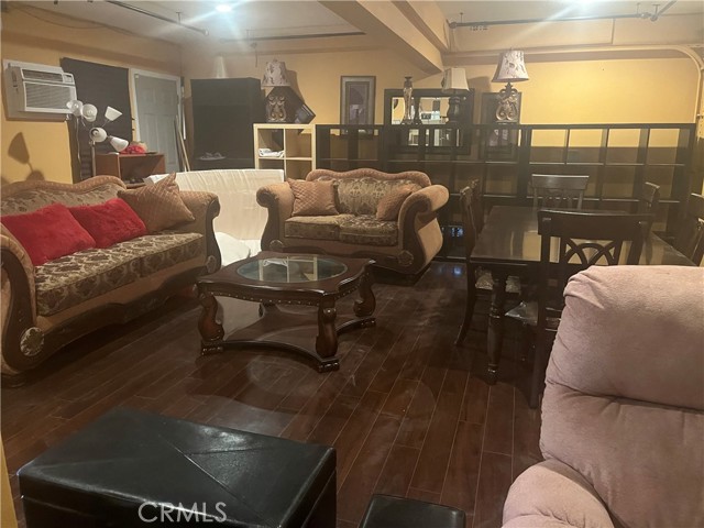 Detail Gallery Image 6 of 29 For 16502 Mango Way, Lake Elsinore,  CA 92530 - 3 Beds | 3 Baths