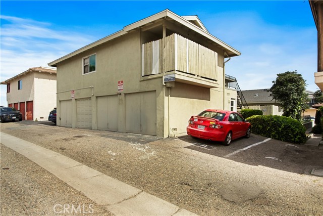 Detail Gallery Image 4 of 7 For 17021 Pinehurst, Huntington Beach,  CA 92647 - – Beds | – Baths