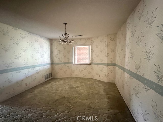 2165 Trenton Court, Merced CA: https://media.crmls.org/medias/b4e96720-dd64-4913-ad87-b7a10a3a172d.jpg
