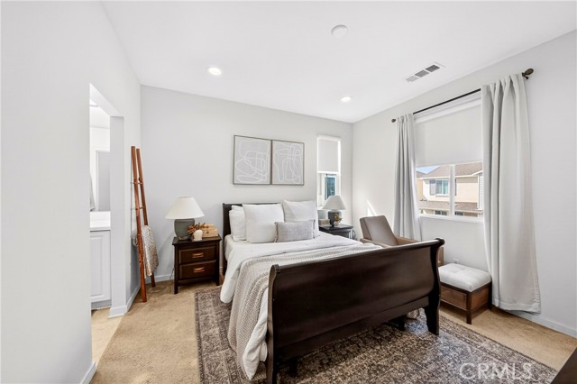 Detail Gallery Image 12 of 23 For 390 N Bellarose Way, Anaheim,  CA 92805 - 3 Beds | 2/1 Baths