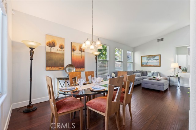 Detail Gallery Image 8 of 49 For 552 Chesterfield, San Marcos,  CA 92069 - 4 Beds | 3 Baths