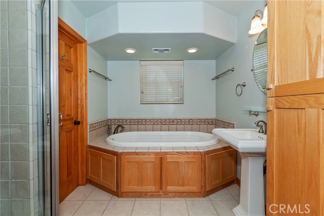 Detail Gallery Image 23 of 44 For 22665 Valley View Dr, Crestline,  CA 92325 - 4 Beds | 3 Baths
