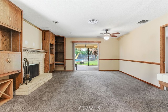 Detail Gallery Image 21 of 42 For 2404 Prestwick Ct, Bakersfield,  CA 93309 - 3 Beds | 2 Baths