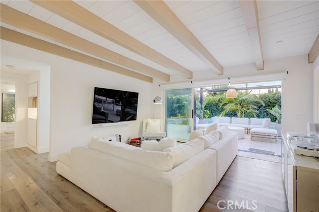 Detail Gallery Image 26 of 72 For 8161 Encino Ave, Northridge,  CA 91325 - 4 Beds | 3 Baths