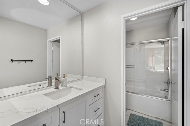 Detail Gallery Image 18 of 30 For 839 S Yellowstone Way, Anaheim,  CA 92808 - 2 Beds | 2/1 Baths