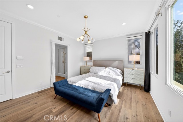 335 Magnet, Irvine CA: https://media.crmls.org/medias/b4ed1f5c-bcaa-4c4b-bc2c-5b037f60927c.jpg