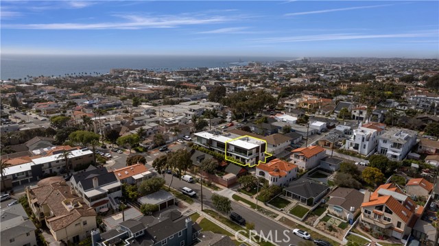 Detail Gallery Image 27 of 30 For 928 S Juanita Ave #C,  Redondo Beach,  CA 90277 - 4 Beds | 3/1 Baths