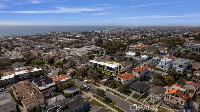 Detail Gallery Image 27 of 30 For 928 S Juanita Ave #C,  Redondo Beach,  CA 90277 - 4 Beds | 3/1 Baths