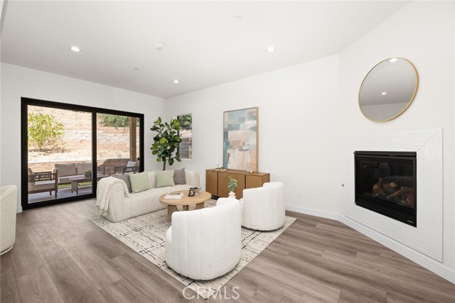 Detail Gallery Image 5 of 49 For 673 Castlehill Dr, Walnut,  CA 91789 - 4 Beds | 3/1 Baths