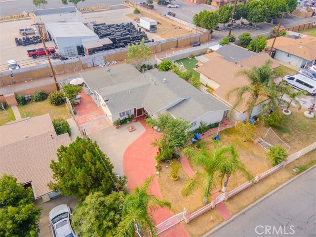 Detail Gallery Image 5 of 22 For 407 E Ramona Dr, Rialto,  CA 92376 - 3 Beds | 1 Baths