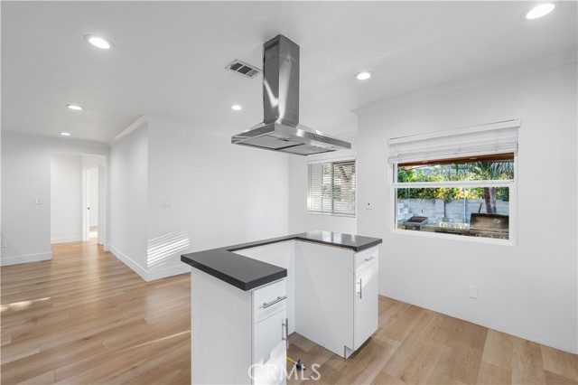 6653 Belmar Avenue, Reseda CA: https://media.crmls.org/medias/b4eeb82a-5d83-4f90-af6f-be36abc02644.jpg