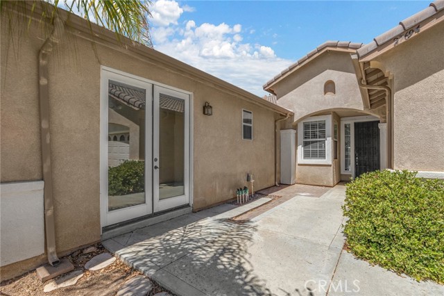 Detail Gallery Image 2 of 36 For 27694 Hub Cir, Menifee,  CA 92585 - 4 Beds | 2 Baths