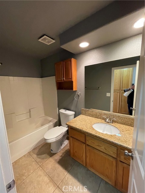 Detail Gallery Image 8 of 15 For 21150 Lone Eagle, Apple Valley,  CA 92308 - 3 Beds | 2 Baths