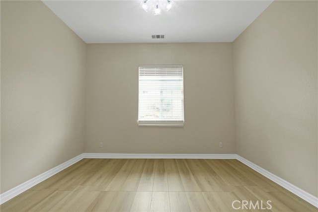 Detail Gallery Image 15 of 34 For 6838 Miramar Ln, Palmdale,  CA 93551 - 4 Beds | 3 Baths