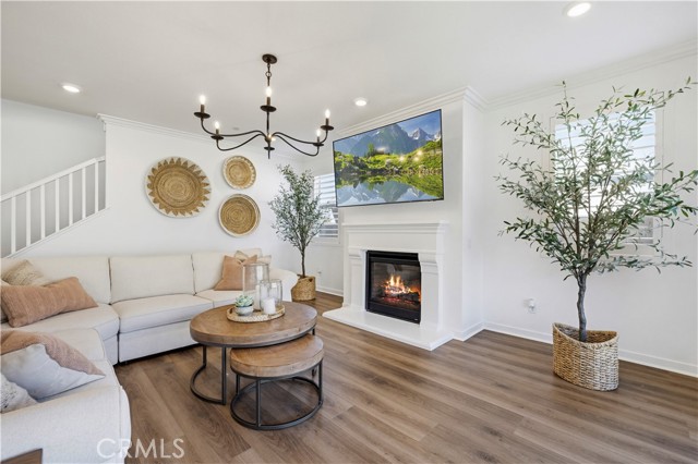 Detail Gallery Image 5 of 74 For 28445 Sunny Ridge Terrace, Castaic,  CA 91384 - 4 Beds | 3/1 Baths