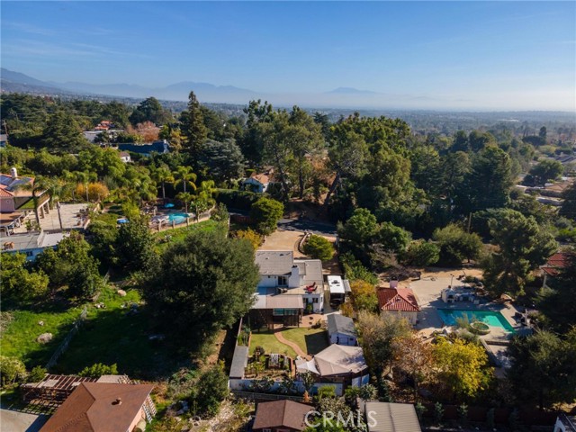 Detail Gallery Image 7 of 73 For 2415 Park Bld, Upland,  CA 91784 - 4 Beds | 3 Baths