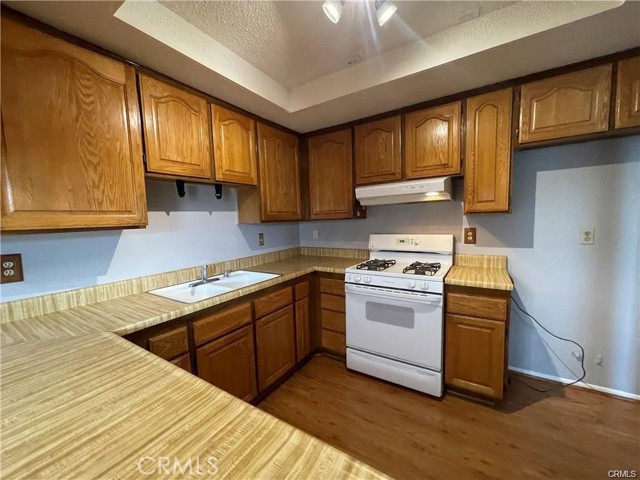 Detail Gallery Image 7 of 15 For 2560 Gonzaga Ln, Riverside,  CA 92507 - 3 Beds | 2 Baths