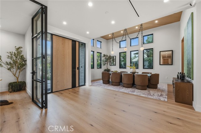 Detail Gallery Image 3 of 36 For 16252 Addison St, Encino,  CA 91436 - 7 Beds | 7/1 Baths