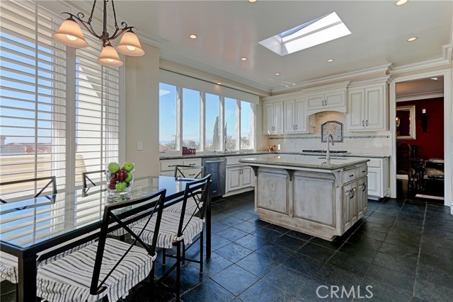 934 Duncan Avenue, Manhattan Beach, California 90266, 5 Bedrooms Bedrooms, ,4 BathroomsBathrooms,Residential,Sold,Duncan,SB17006848