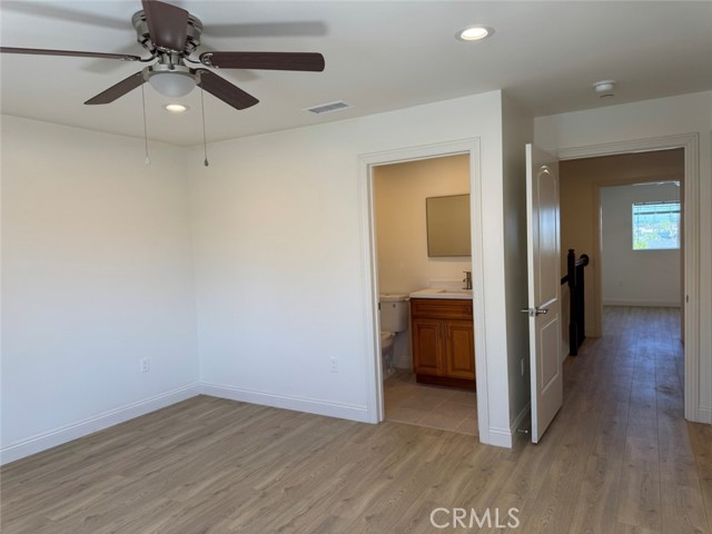 Detail Gallery Image 33 of 39 For 11602 Valley View Ave #4,  Whittier,  CA 90604 - 4 Beds | 4/1 Baths