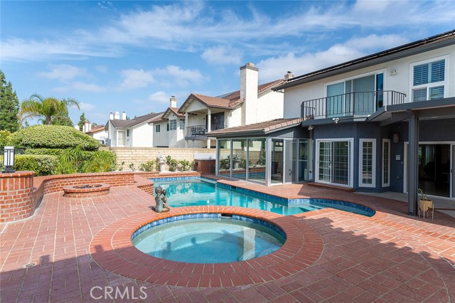 18200 Sandringham Court, Porter Ranch CA: https://media.crmls.org/medias/b4f349cc-d59a-4494-a6e1-36a60268c5cd.jpg