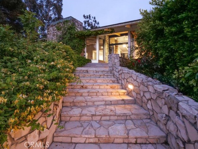 Detail Gallery Image 12 of 68 For 30 Portuguese Bend Rd, Rolling Hills,  CA 90274 - 4 Beds | 5 Baths